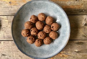Bliss balls with oats